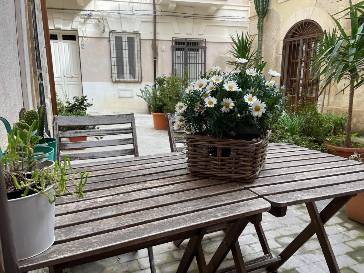 Nesea Home Syracuse Bagian luar foto